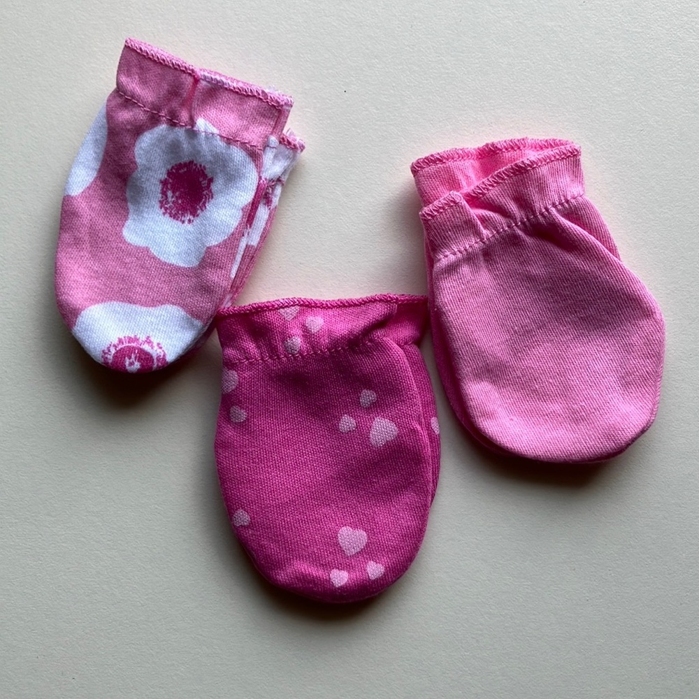 🌻Pink Baby Mittens Set